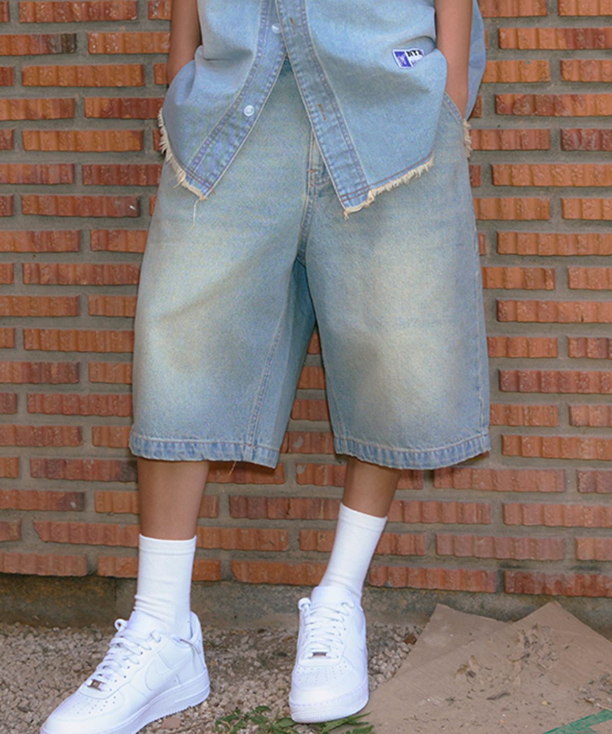 엔와이엑스엑스(NYXX) FADED DENIM HALF PANTS ASH BLUE
