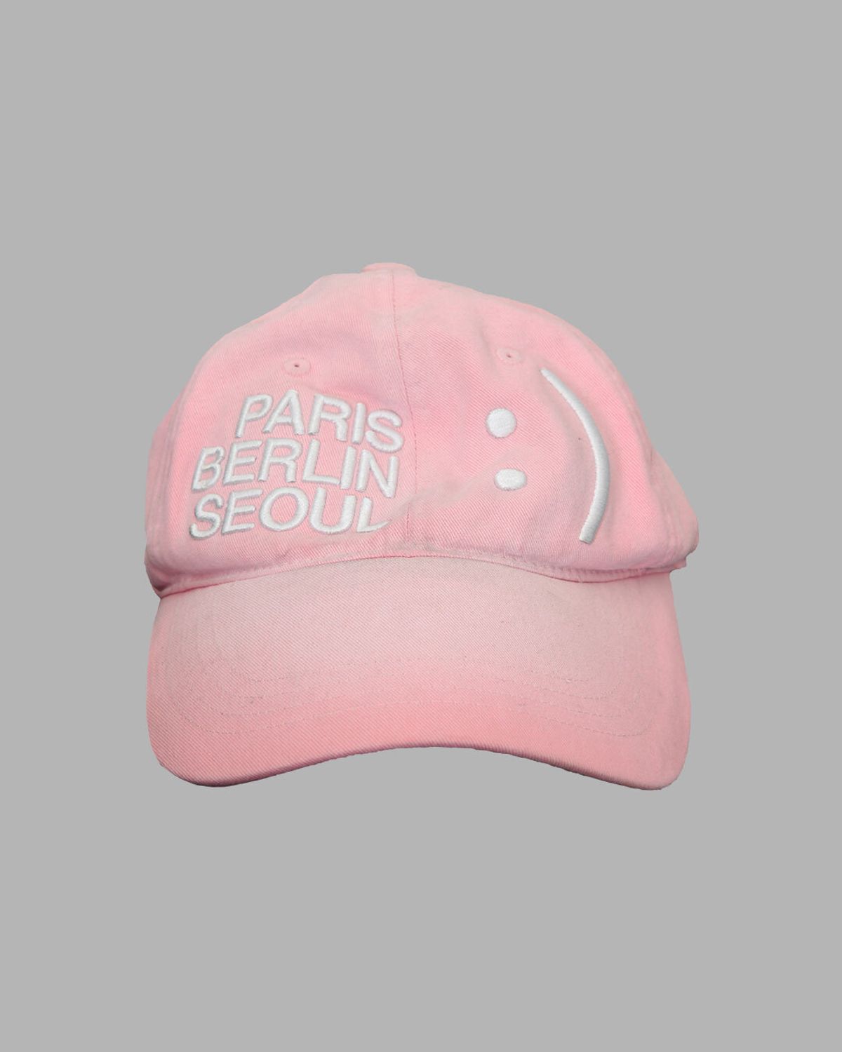 더뮤지엄비지터(THEMUSEUMVISITOR) SMILE LOGO WASHED BALLCAP (PINK)