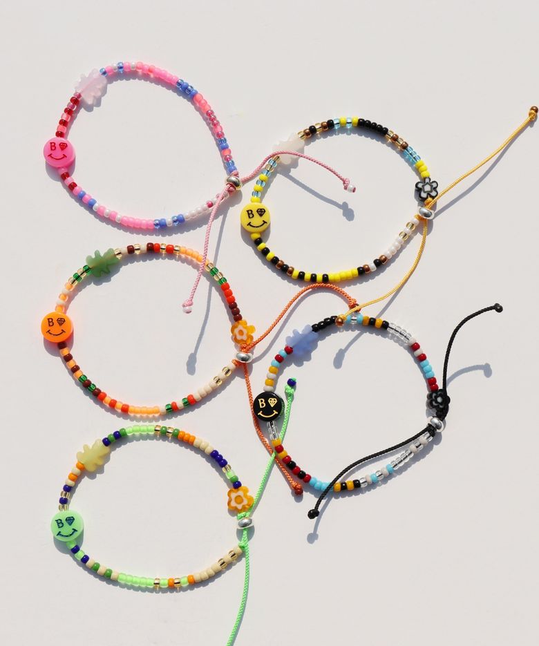 Kitsch motives charm beads knot Bracelet 키치 스마일 곰돌이 참 비즈 실팔찌 매듭팔찌