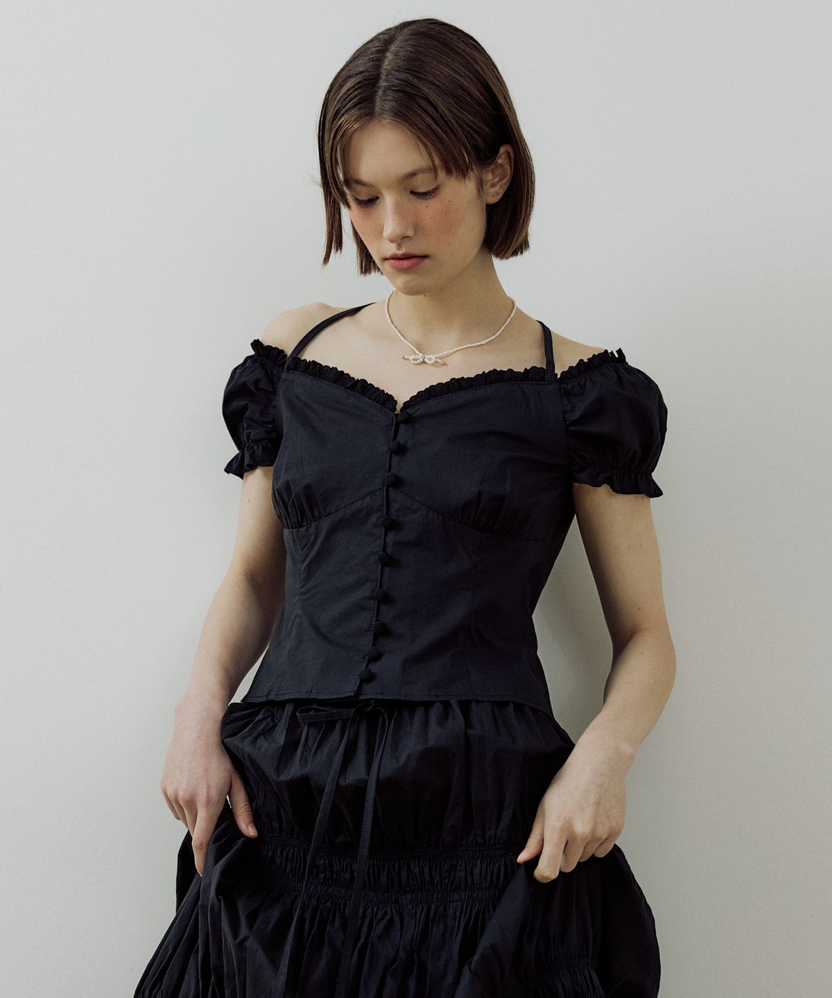 루시르주(LUCIR ZU) Bailey Blouse (black)
