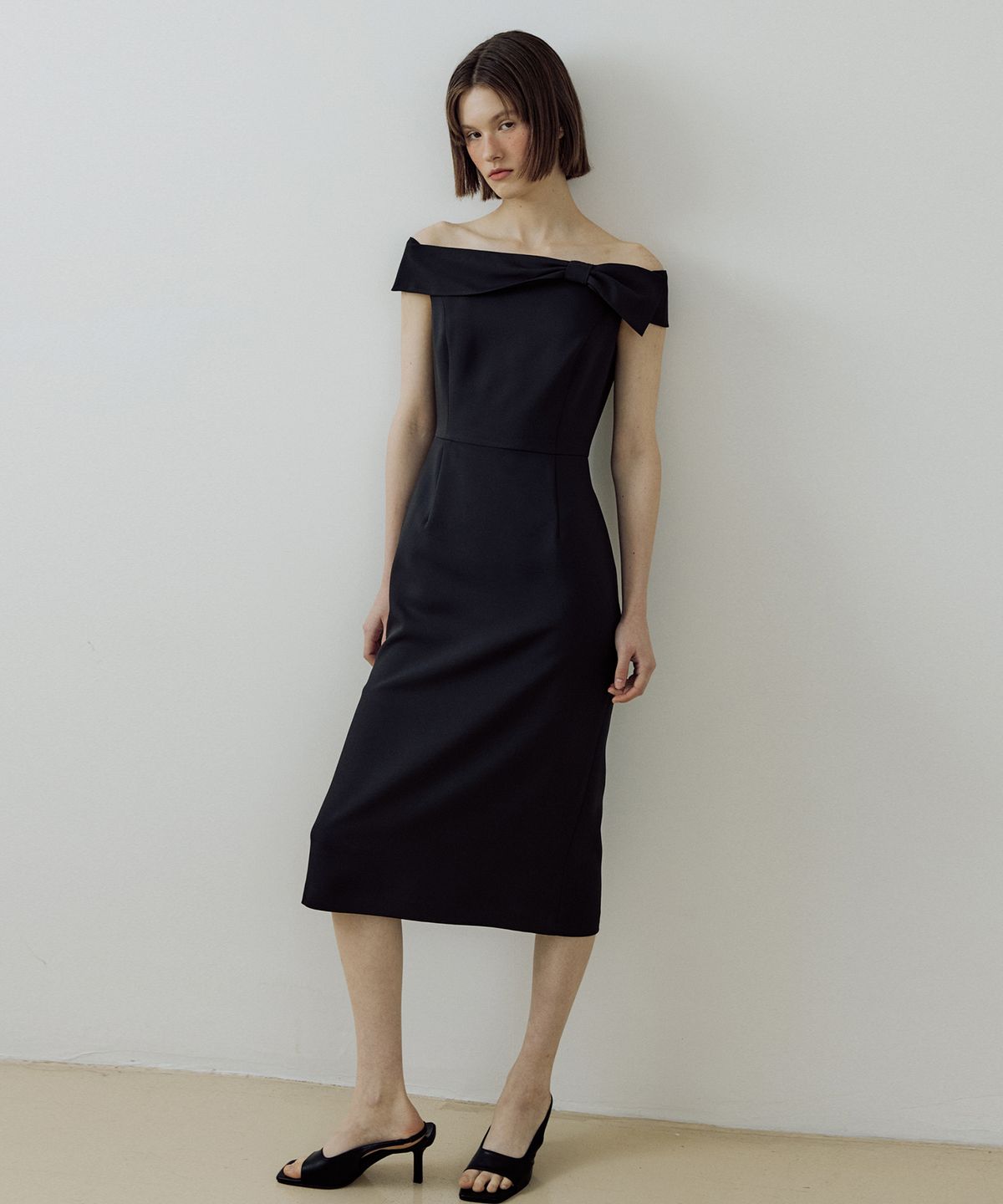 루시르주(LUCIR ZU) Tie up Ribbon One-piece (black)