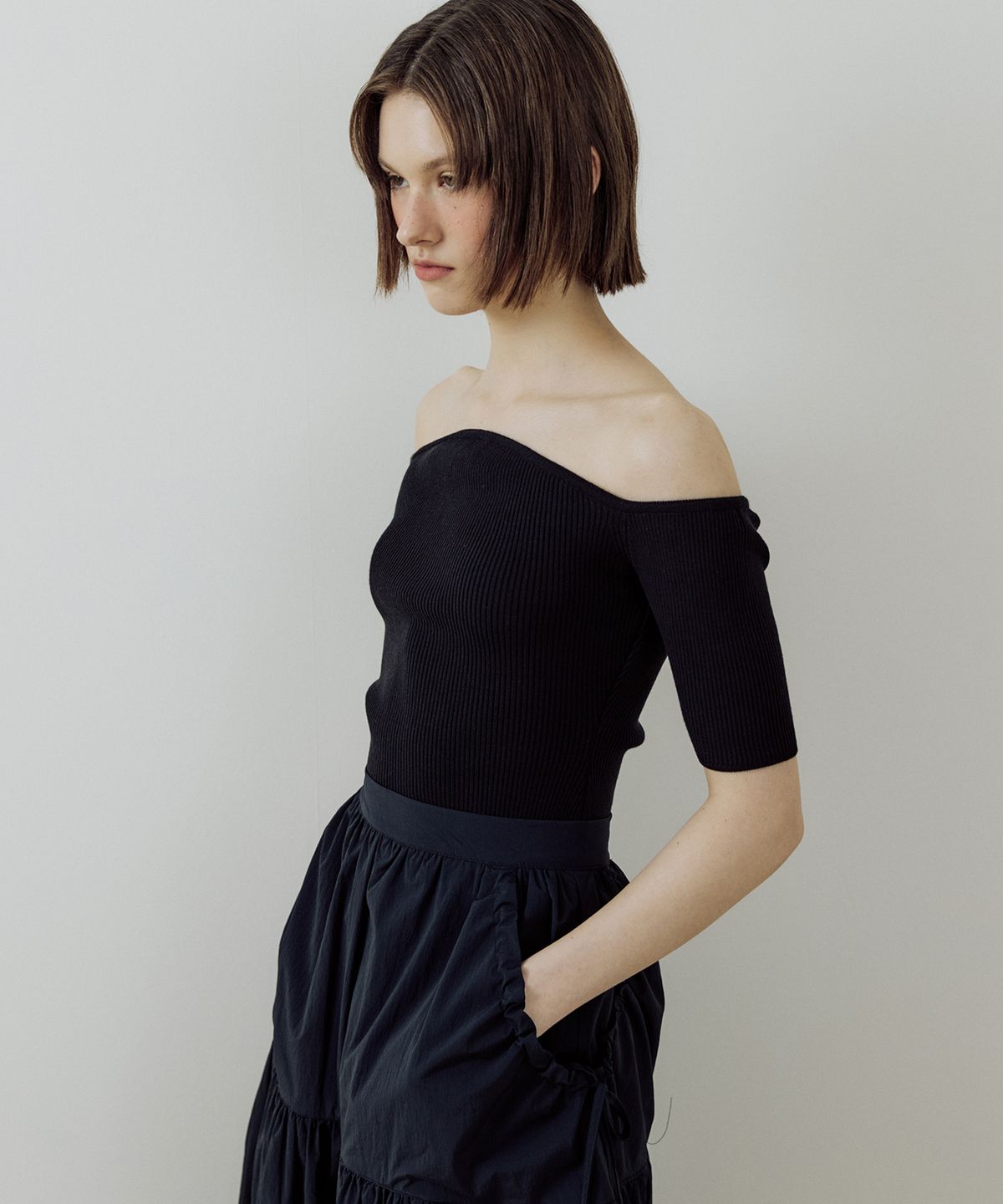 루시르주(LUCIR ZU) Upper Lips Knit (black)