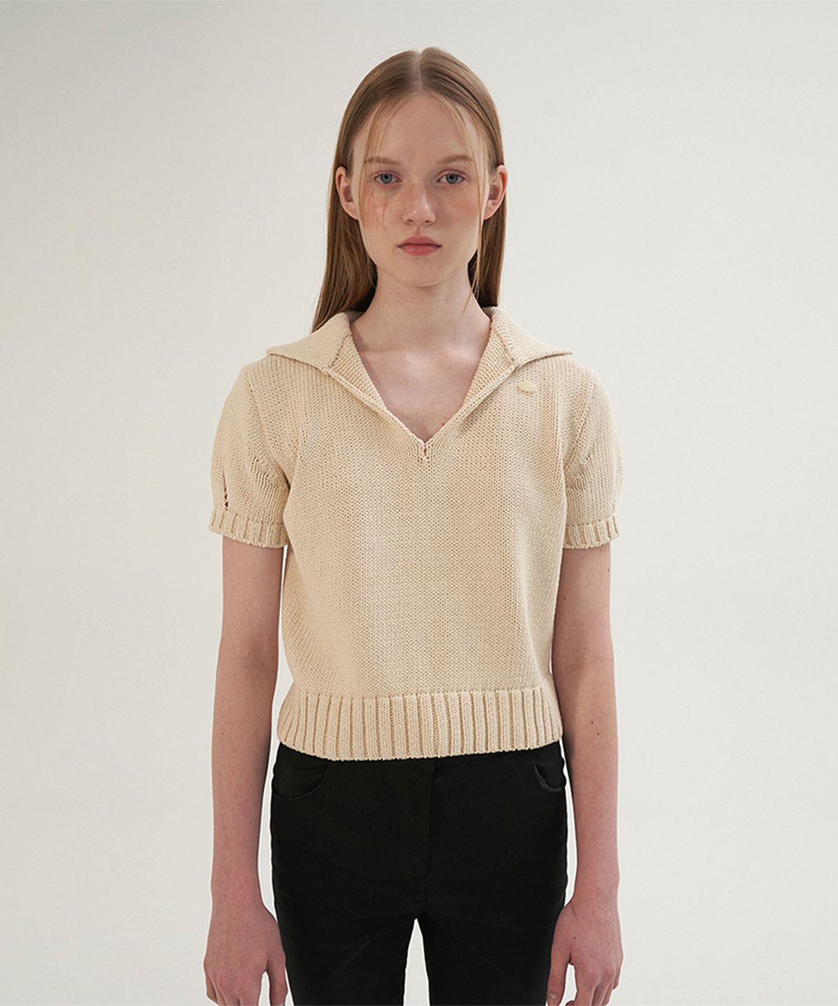 썸웨어버터(SOMEWHEREBUTTER) Cotton Collar Pendant Knit - Cream