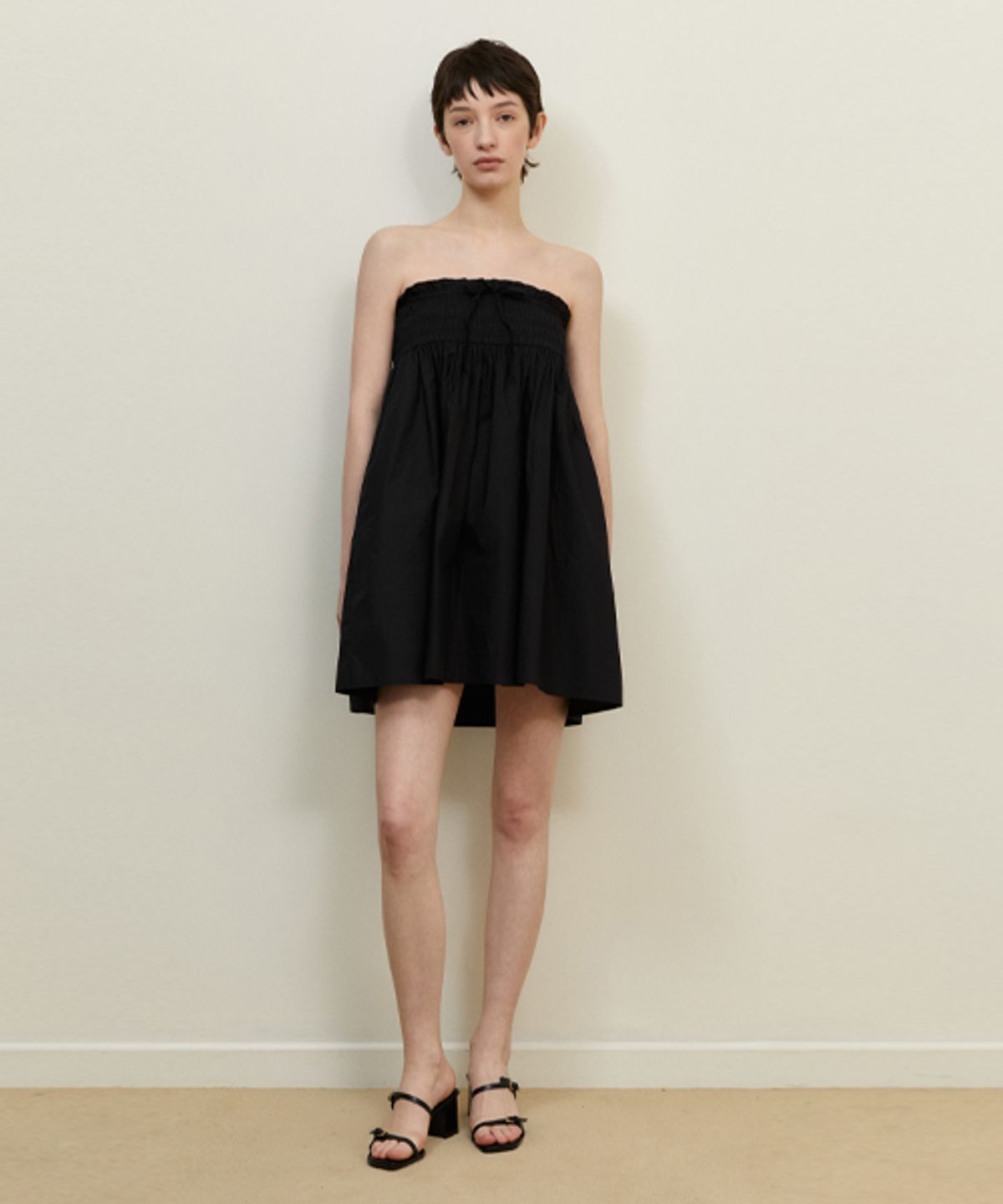 레이디 볼륨(LADY VOLUME) OFF-SHOULDER SHIRRING DRESS_BLACK