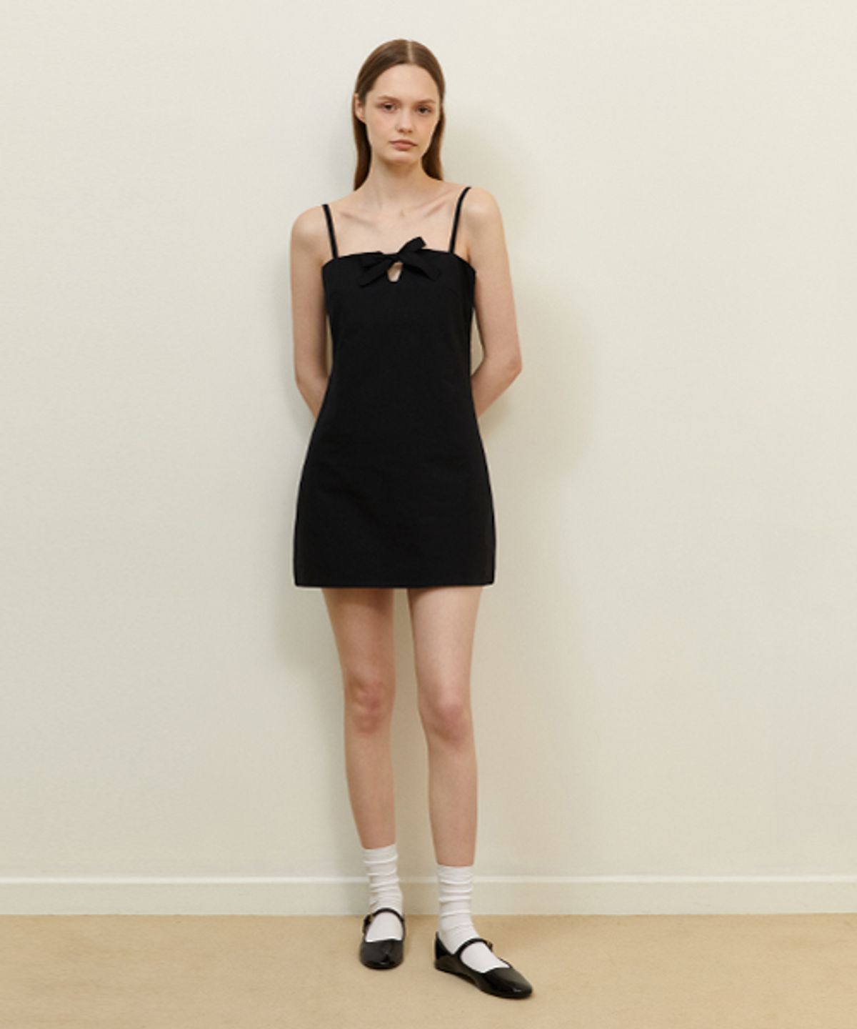 레이디 볼륨(LADY VOLUME) SIMPLE RIBBON MINI DRESS_BLACK