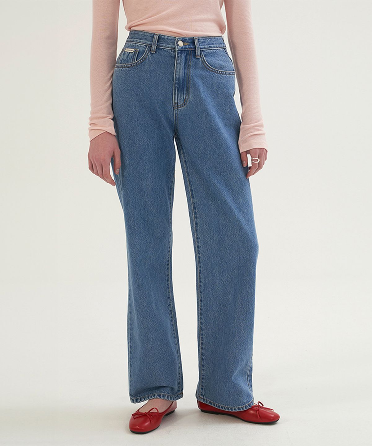 썸웨어버터(SOMEWHEREBUTTER) Semi Boot-Cut Denim Pants - Middle Blue