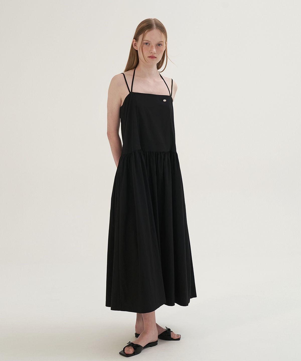 썸웨어버터(SOMEWHEREBUTTER) Halter Neck Long Dress - Black