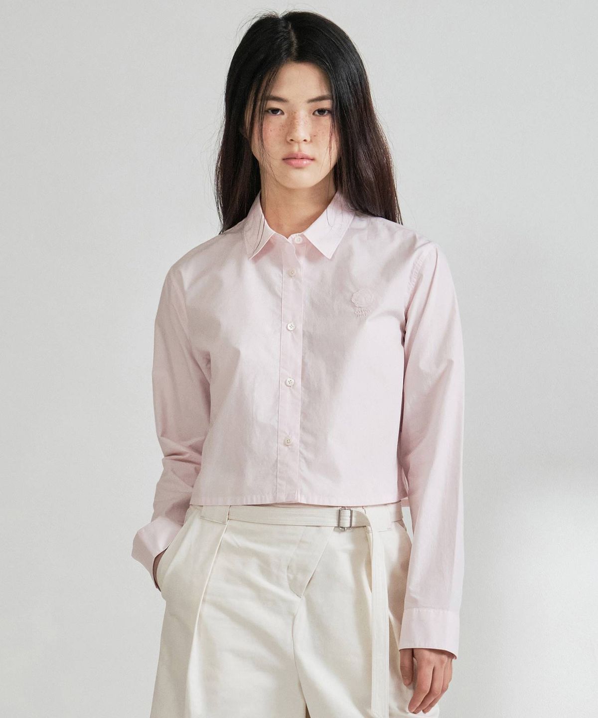 커버낫 우먼(COVERNAT WOMAN) 우먼 포플린 크롭 셔츠 Light Pink