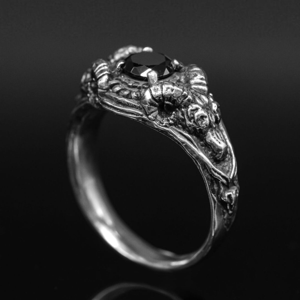 로우하이드(RAWHYDE) Mountain Sheep Ring