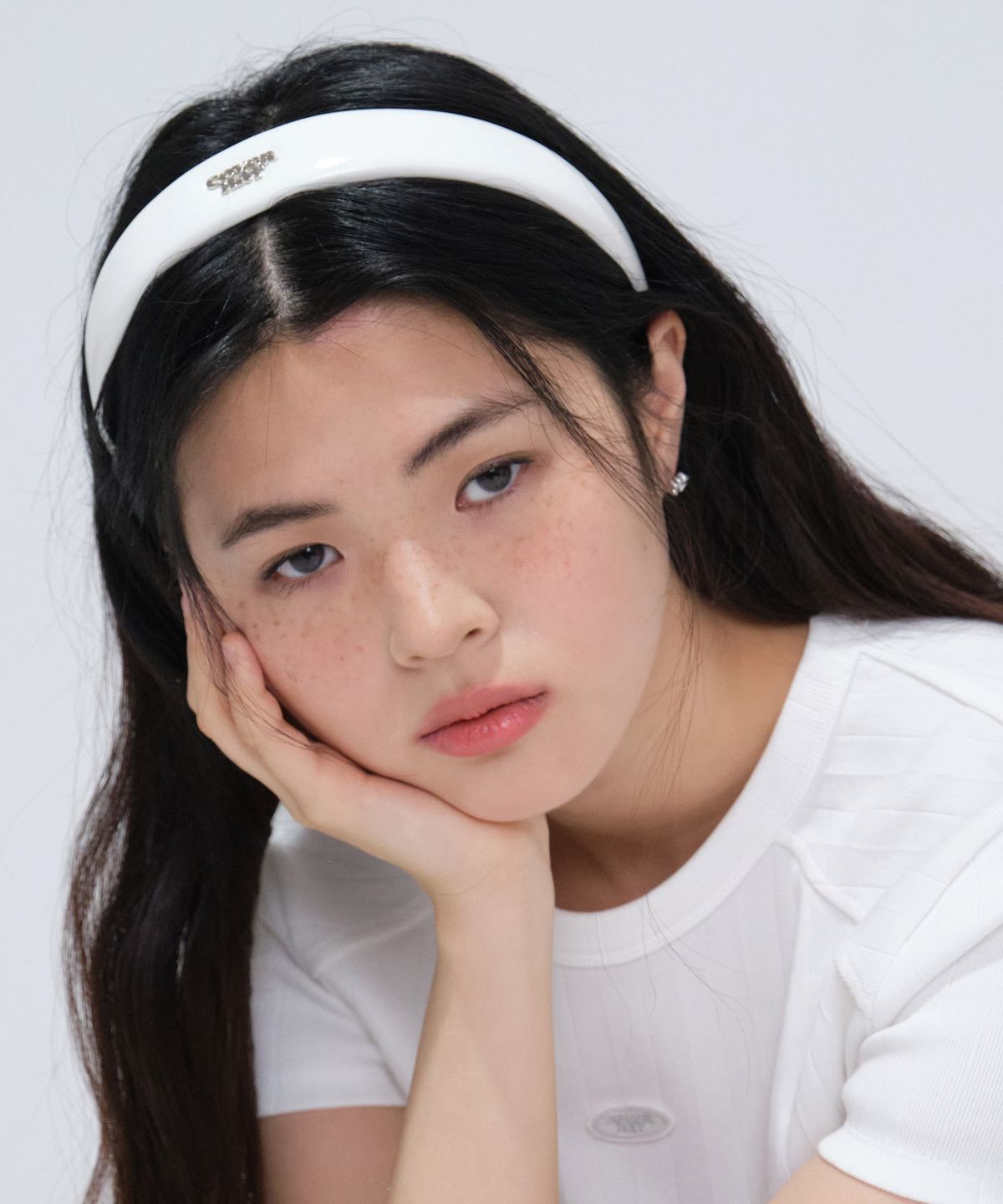 커버낫 우먼(COVERNAT WOMAN) 클로버하트 PU 헤어밴드 Ivory