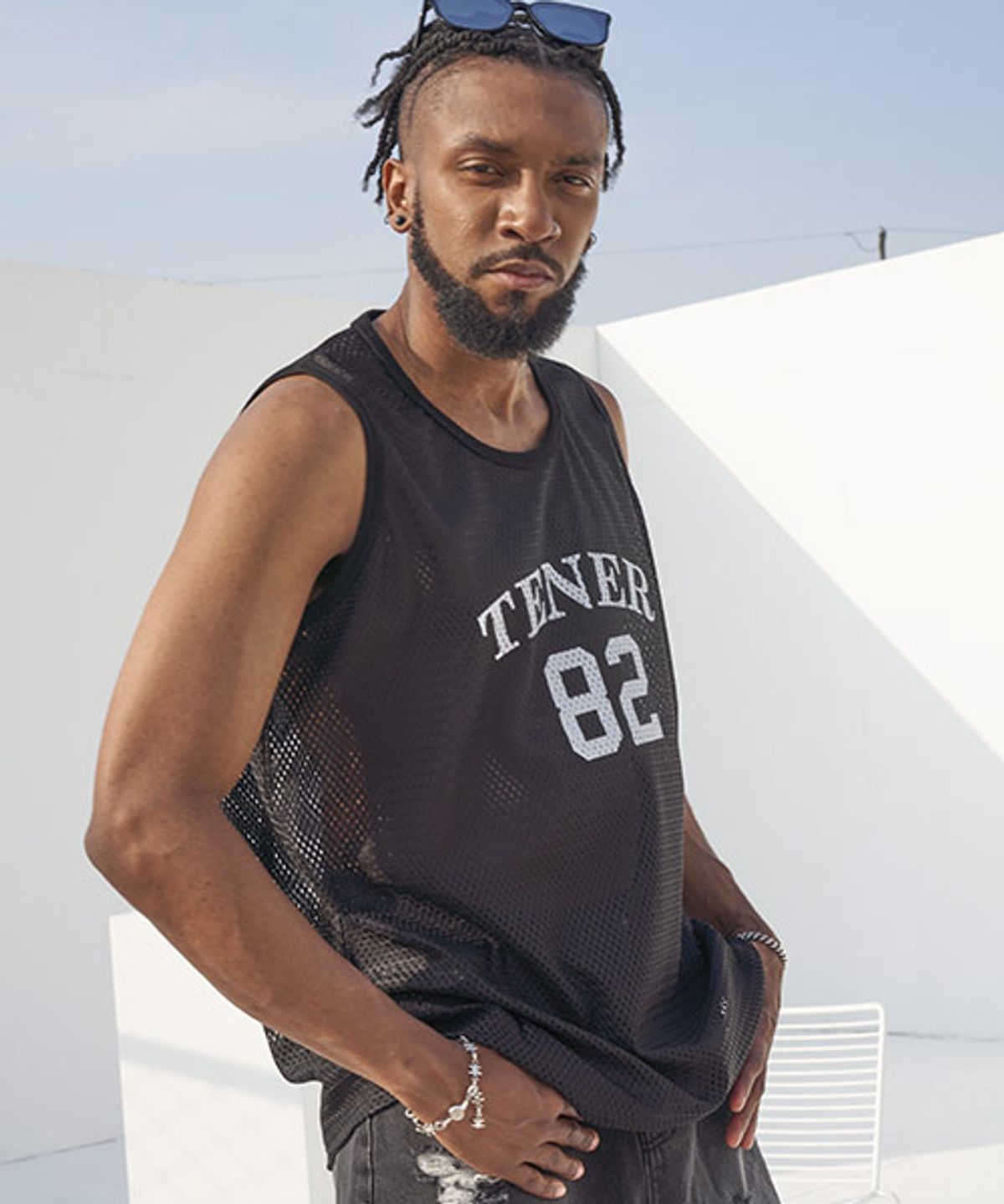 테네르(TENER) 82 Sleeveless Mesh Rash Guard-Black