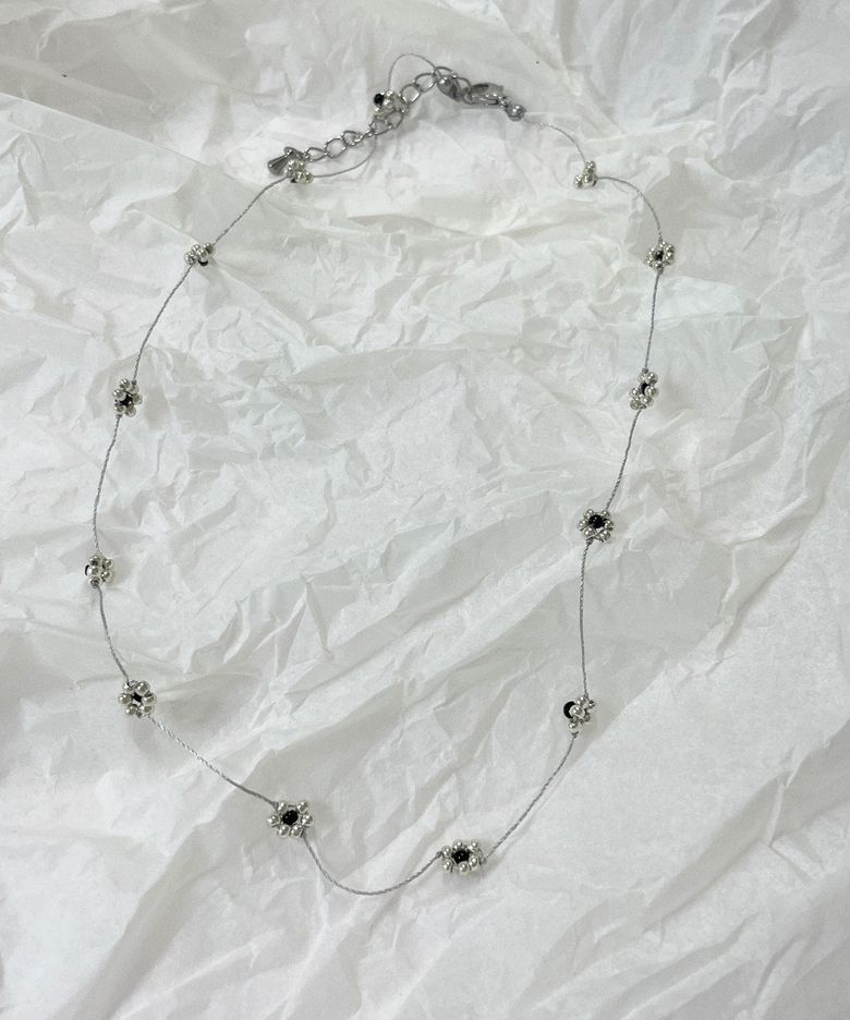 Flower ball necklace (silver)