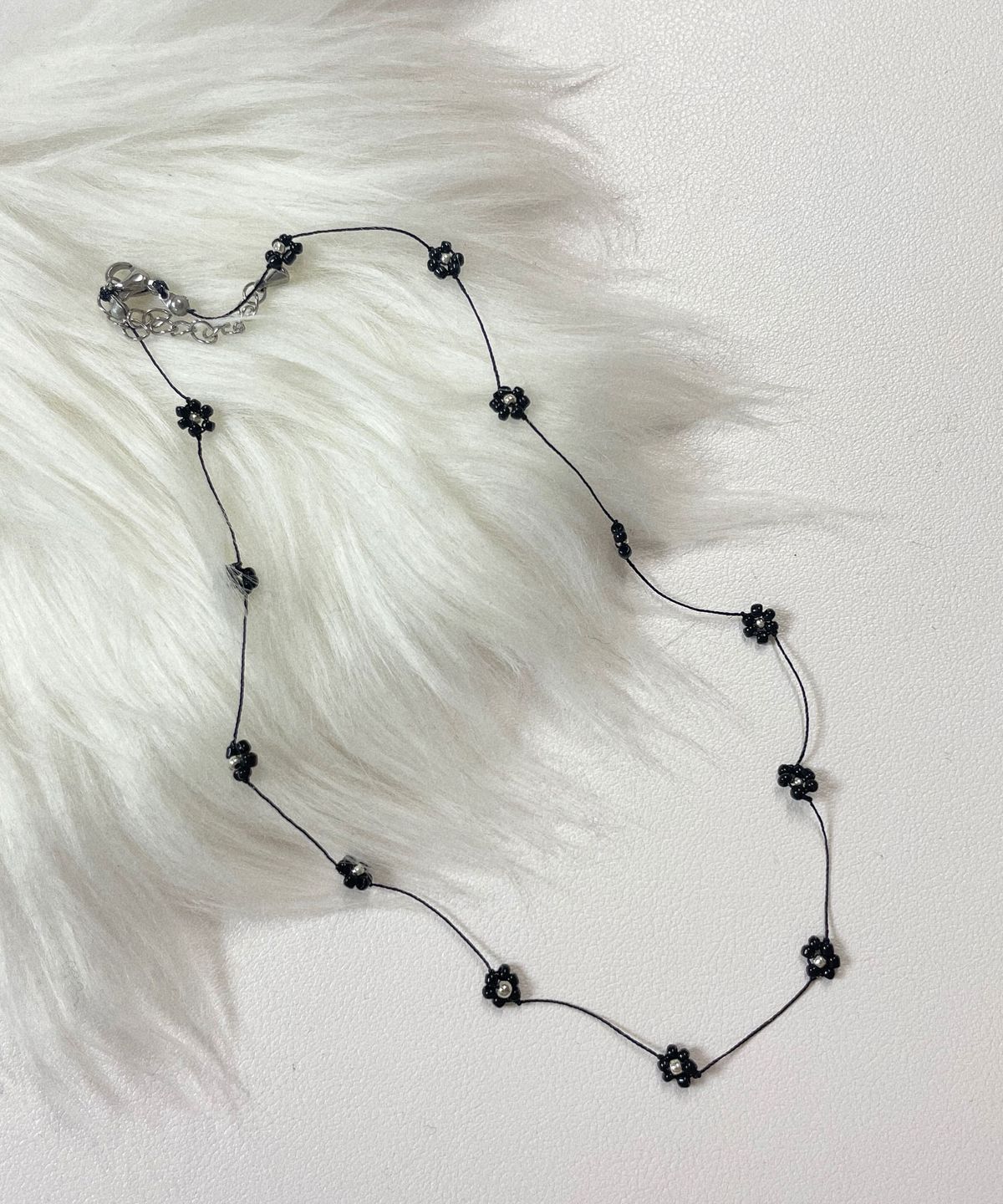 딜라이디(DELIDI) Flower ball necklace (black)