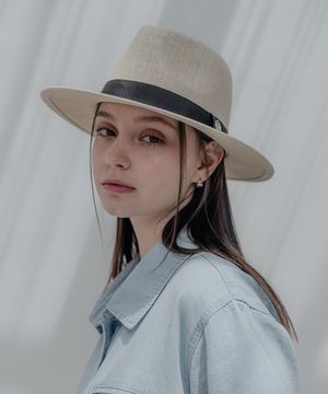 해피니스 로고 페도라_아이보리