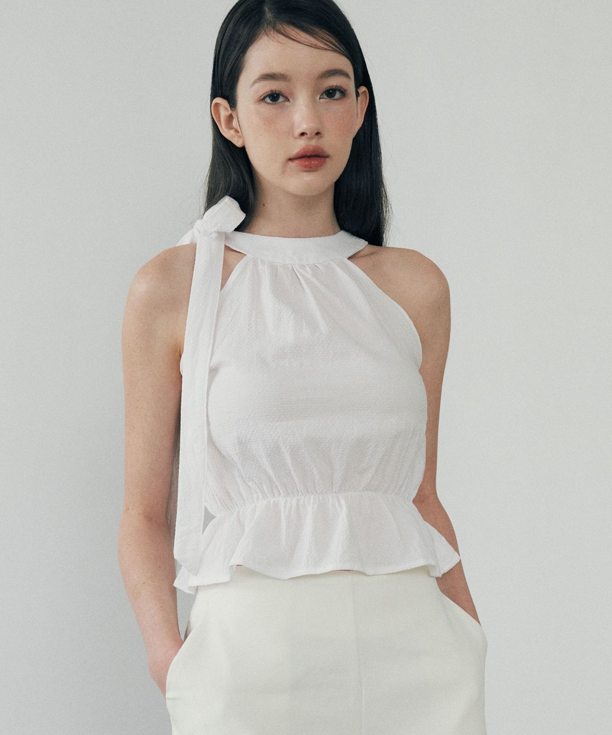 루루슈(LULUCHOU) Ribbon Halterneck Blouse - WHITE