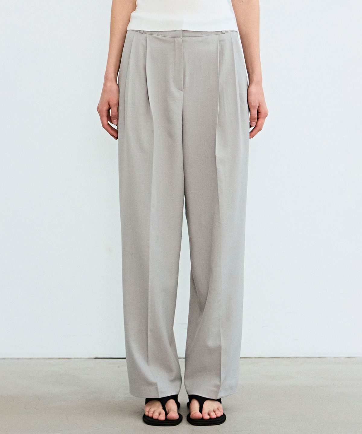 닉앤니콜(NICK&NICOLE) MINIMAL LONG PINTUCK SLACKS_GRAY