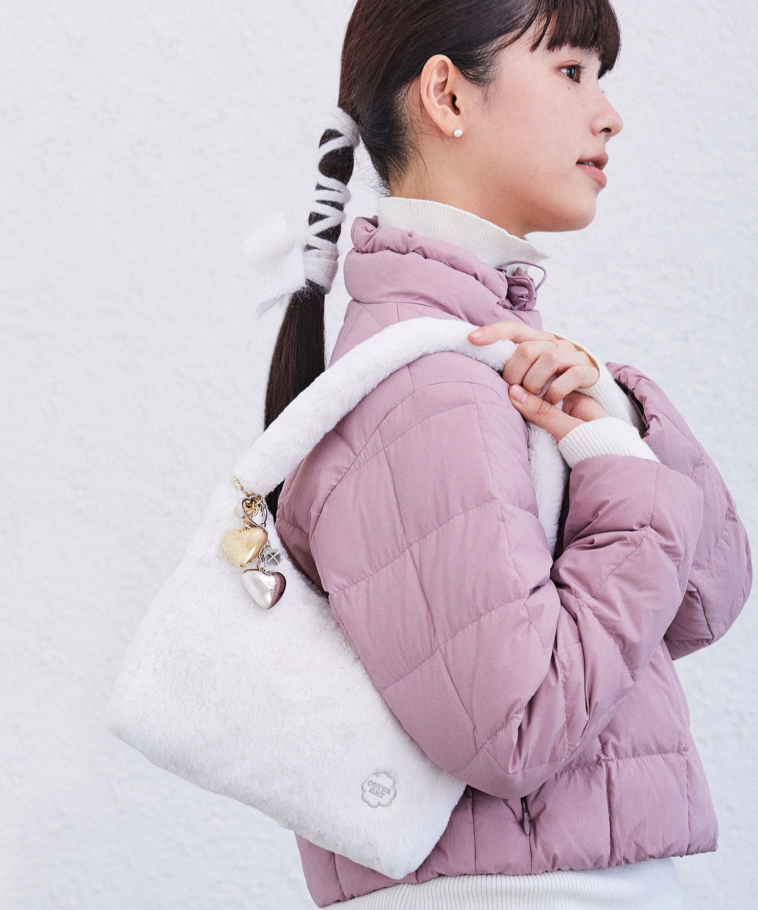 ★COVERNAT WOMAN★ Cloverheart Ecofur Hobo Bag Ivory CO2304T MUSINSA | COVERNAT WOMAN Clover Heart Shirring Medium Nylon