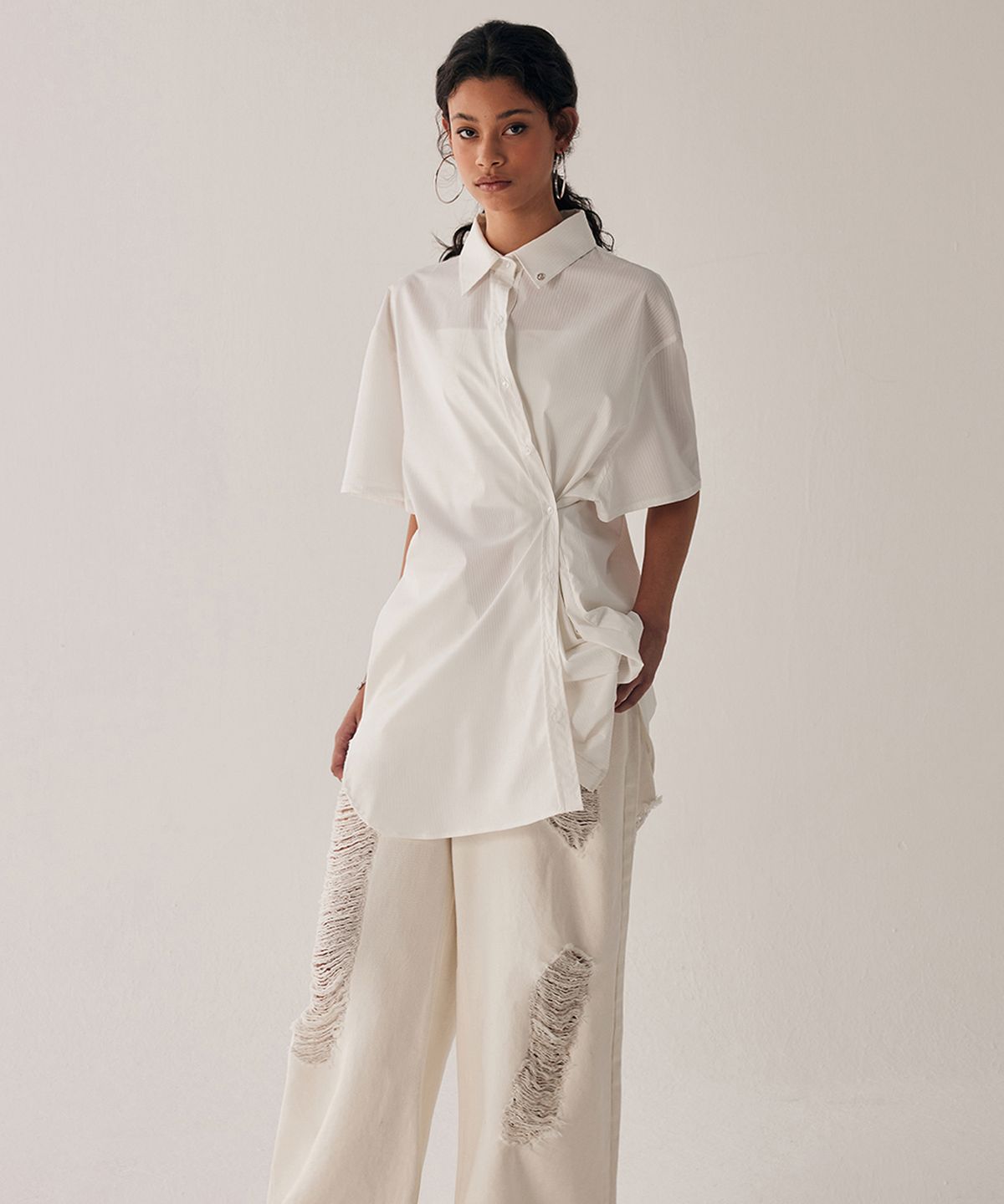 트리밍버드(TREEMINGBIRD) Daddy Fit Half Shirts [ White ]