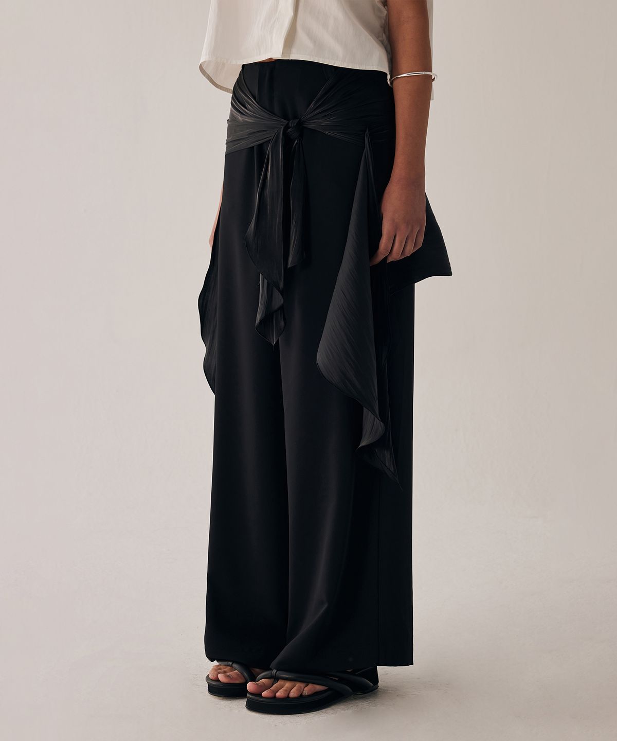 트리밍버드(TREEMINGBIRD) Scarf Wrapped Pants [ Black ]