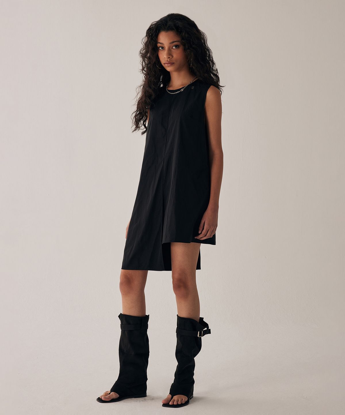트리밍버드(TREEMINGBIRD) Soa Mini One-piece [ Black ]
