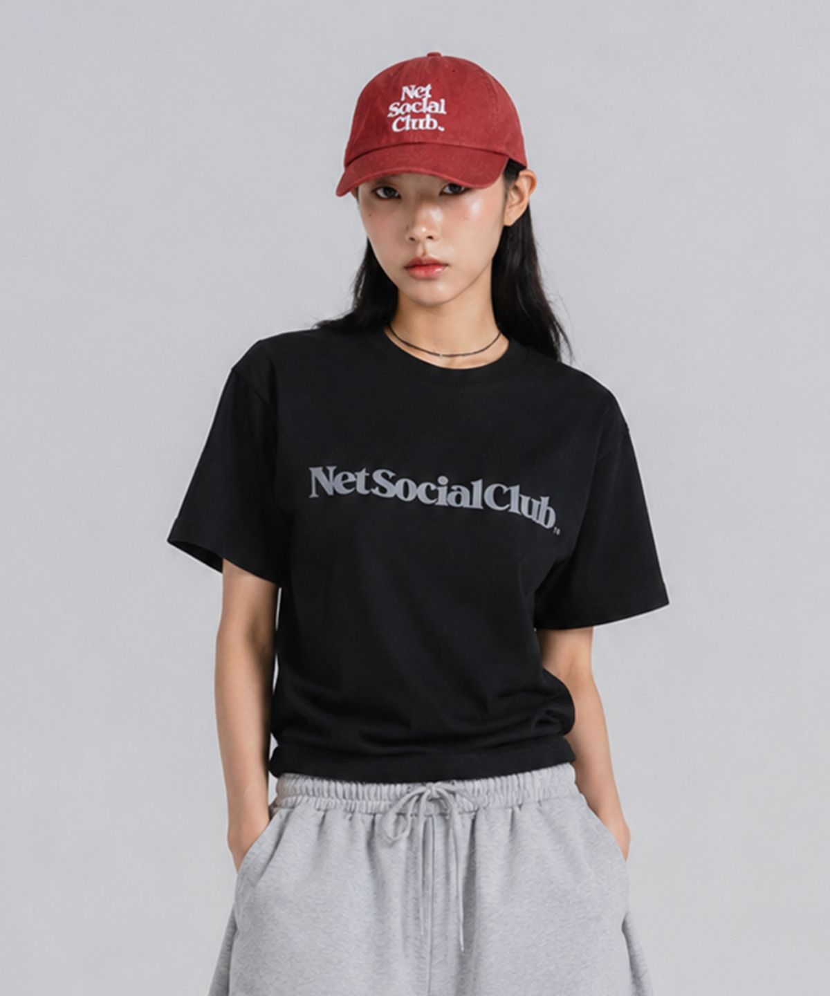 넷소셜클럽(NET SOCIAL CLUB) 비비드 스트레이트 로고 반팔티 (블랙)