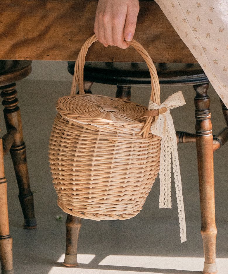 RATTAN RIBBON BASKET BAG BEIGE