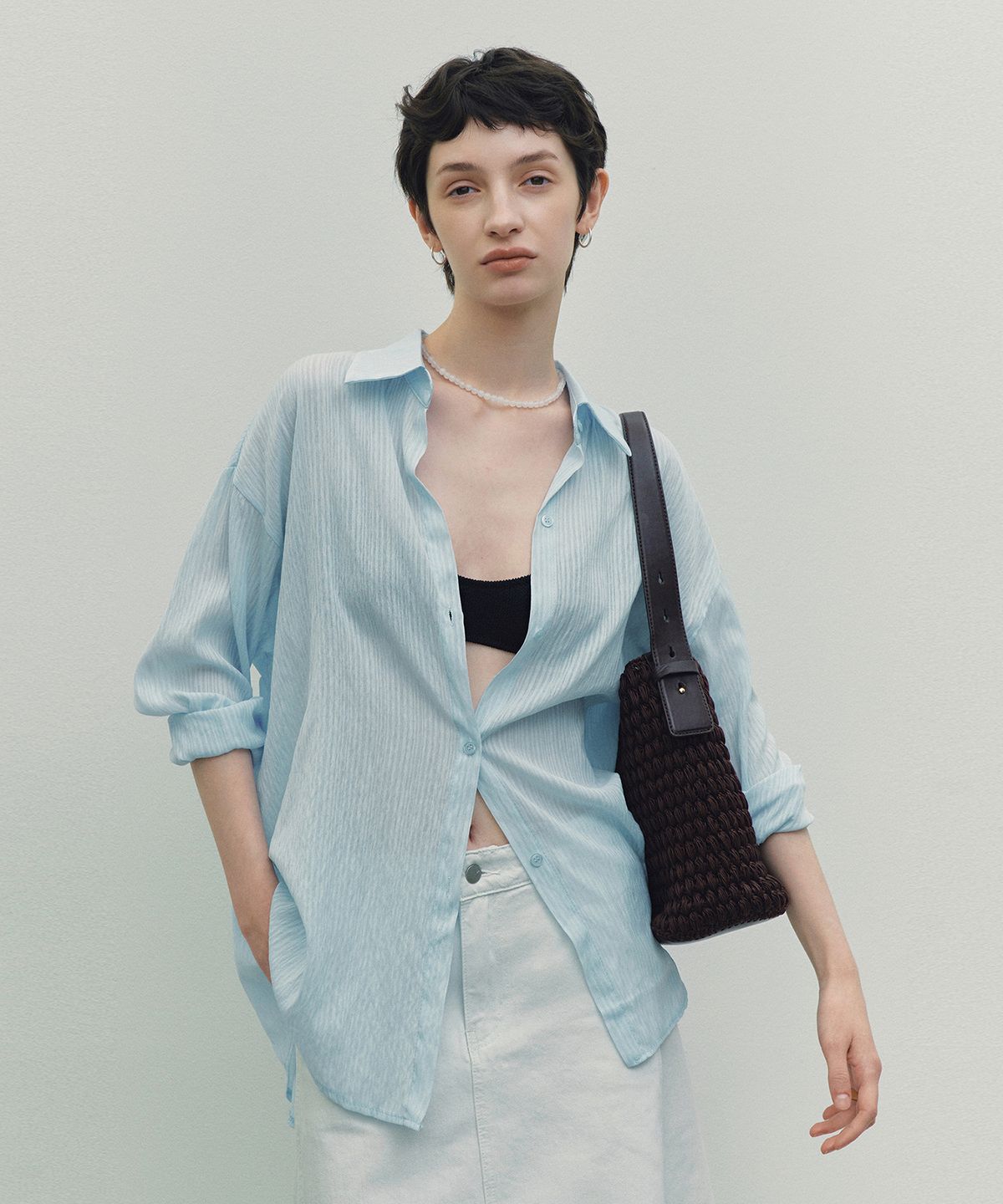니브(NEEV) Mild Stripe Loose Fit Shirt (Sky Blue)