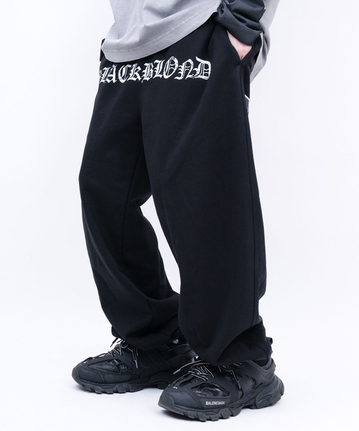 블랙블론드(BLACKBLOND) 비비디 크러쉬드 페이쓰 스웨트팬츠 (블랙)
