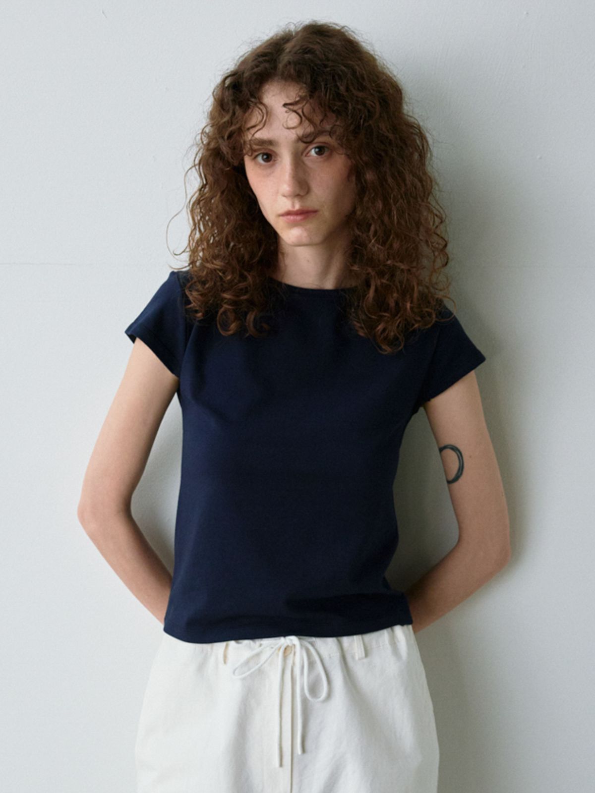 노우드(NOEUD) Geek cap sleeve T-shirt (Navy)