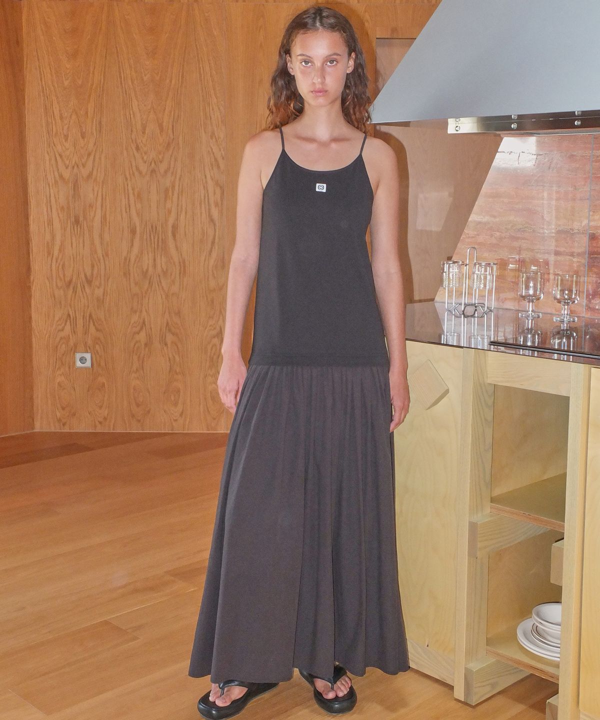 엔오르(EN OR) COTTON SHIRRING MAXI DRESS - BLACK