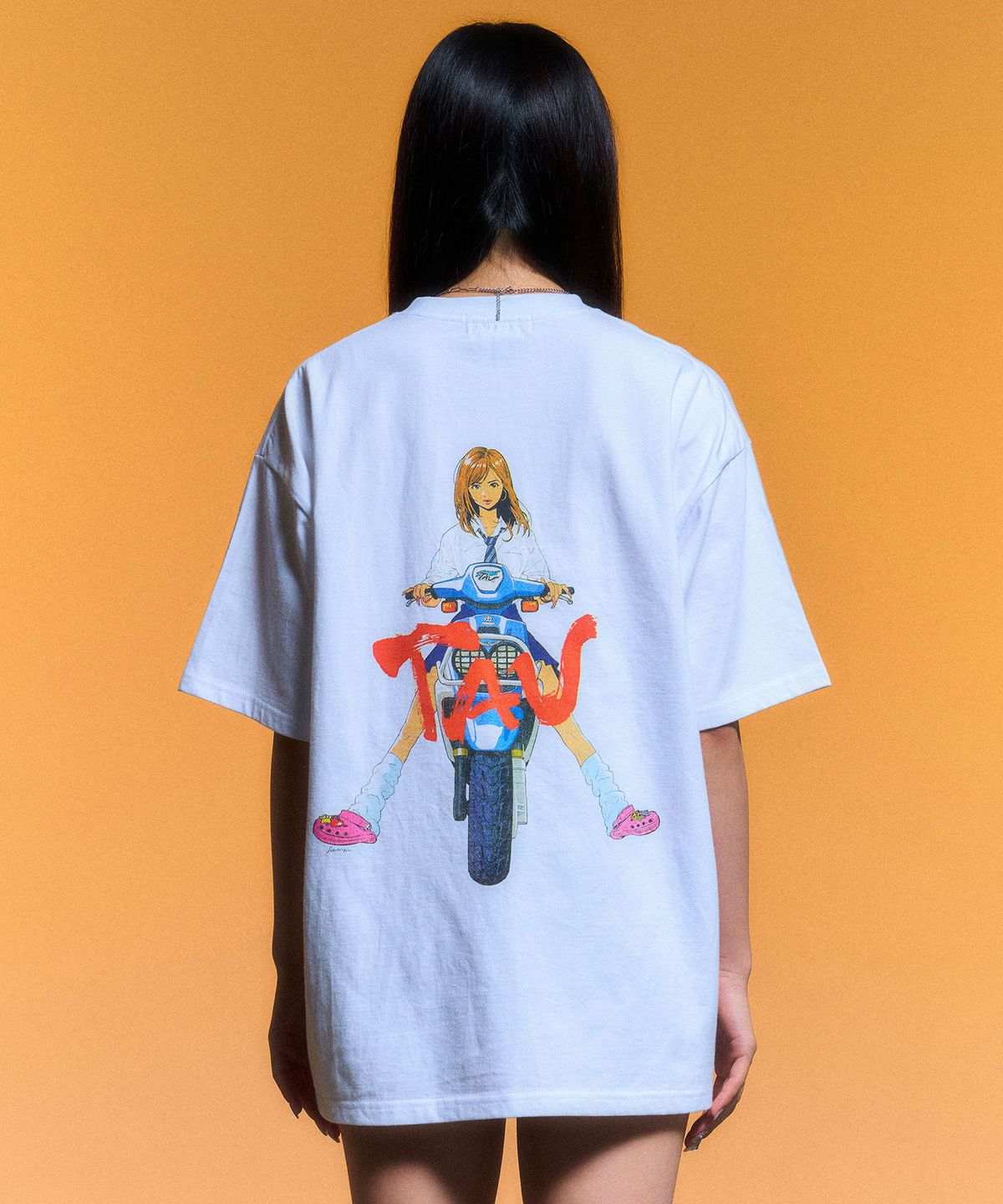 스키즘 인듀싱(SCHISM INDUCING) TAU SCOOTER T SHIRT_WHITE