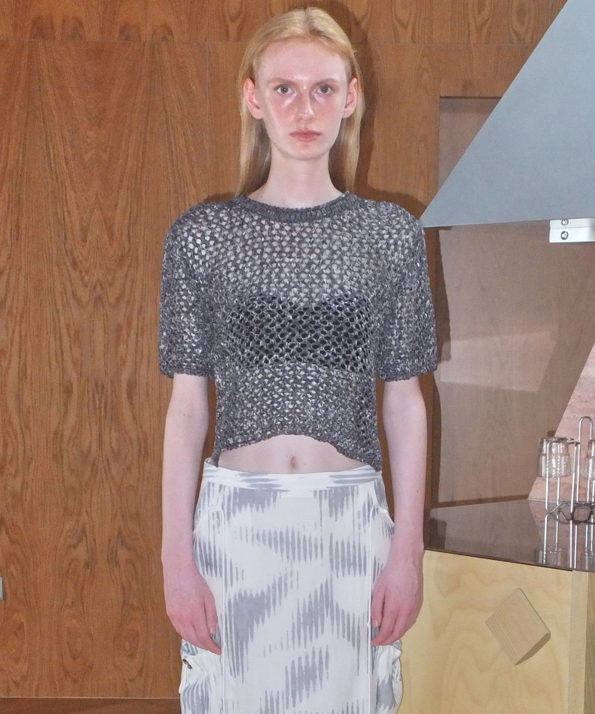 엔오르(EN OR) SCOTCH CROP HALF KNIT - DARK GREY
