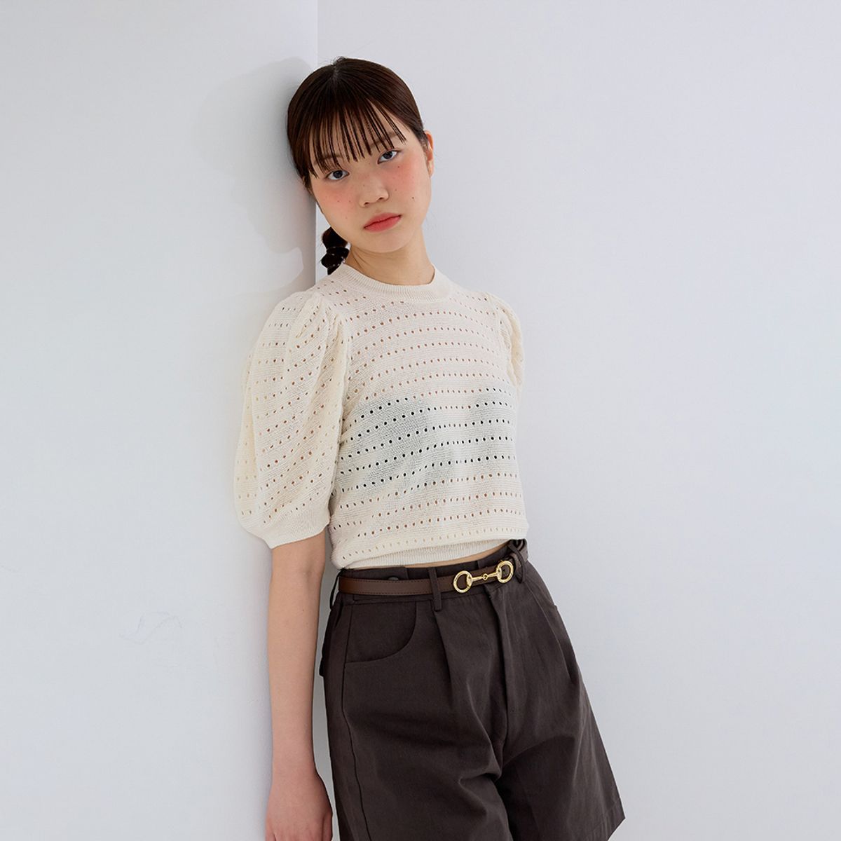 에이앤레이(AEIREI) AR_Hollow puff sleeve knit top_IVORY