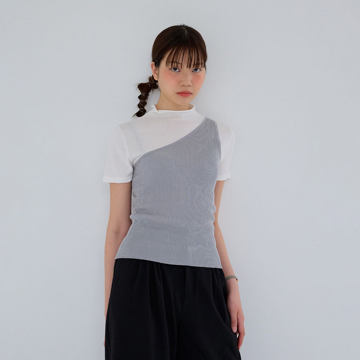 에이앤레이(AEIREI) AR_One shoulder knit top
