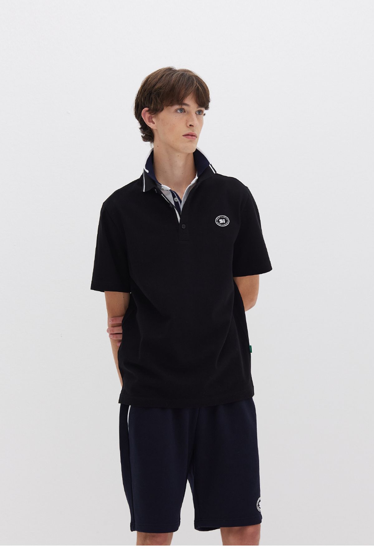 스포츠 일러스트레이티드(SPORTS ILLUSTRATED) TENNIS HALF SLEEVE ICON LOGO COLLARED T-SHIRT (BLACK)