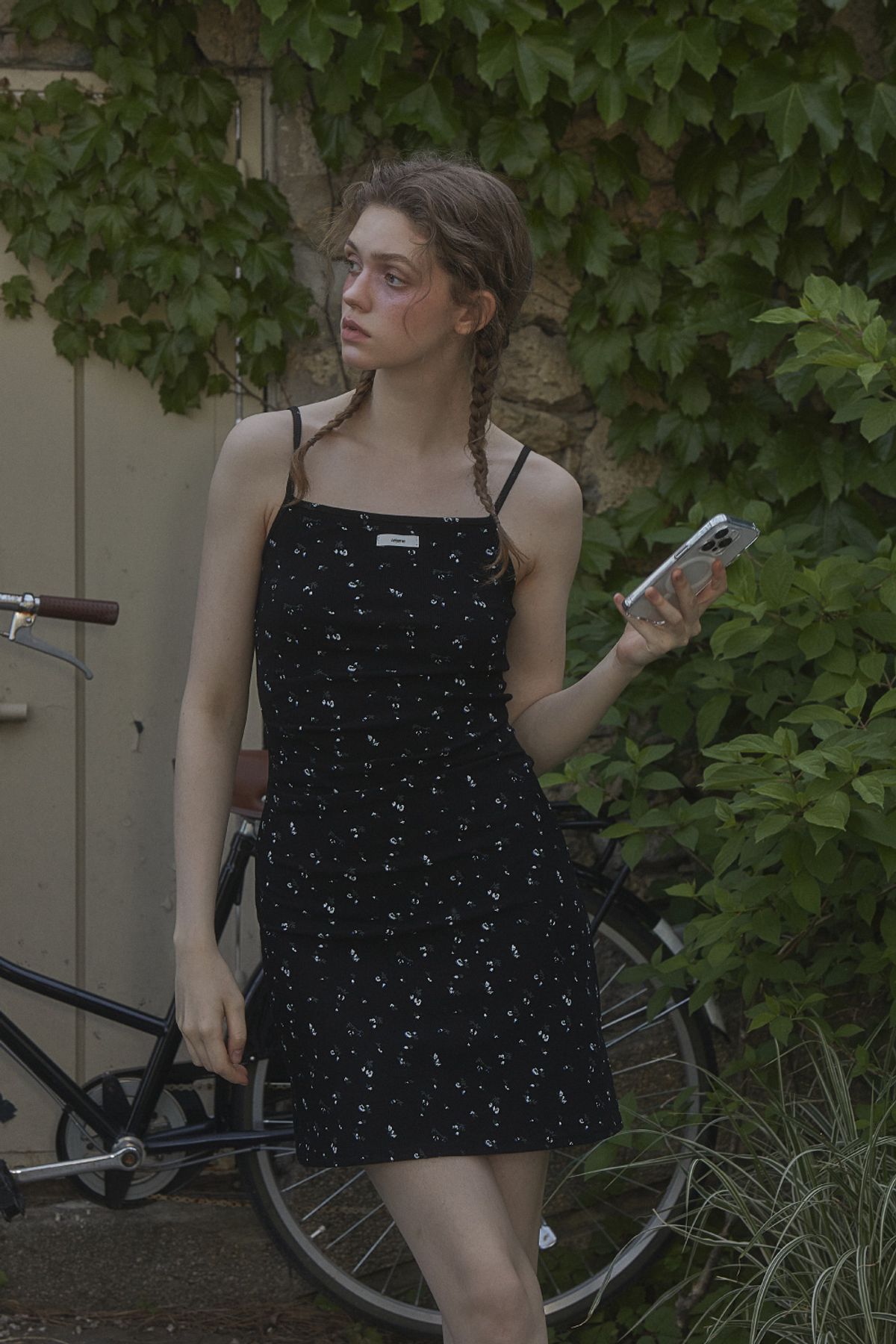레터리(LETERIE) FLOWER MINI DRESS