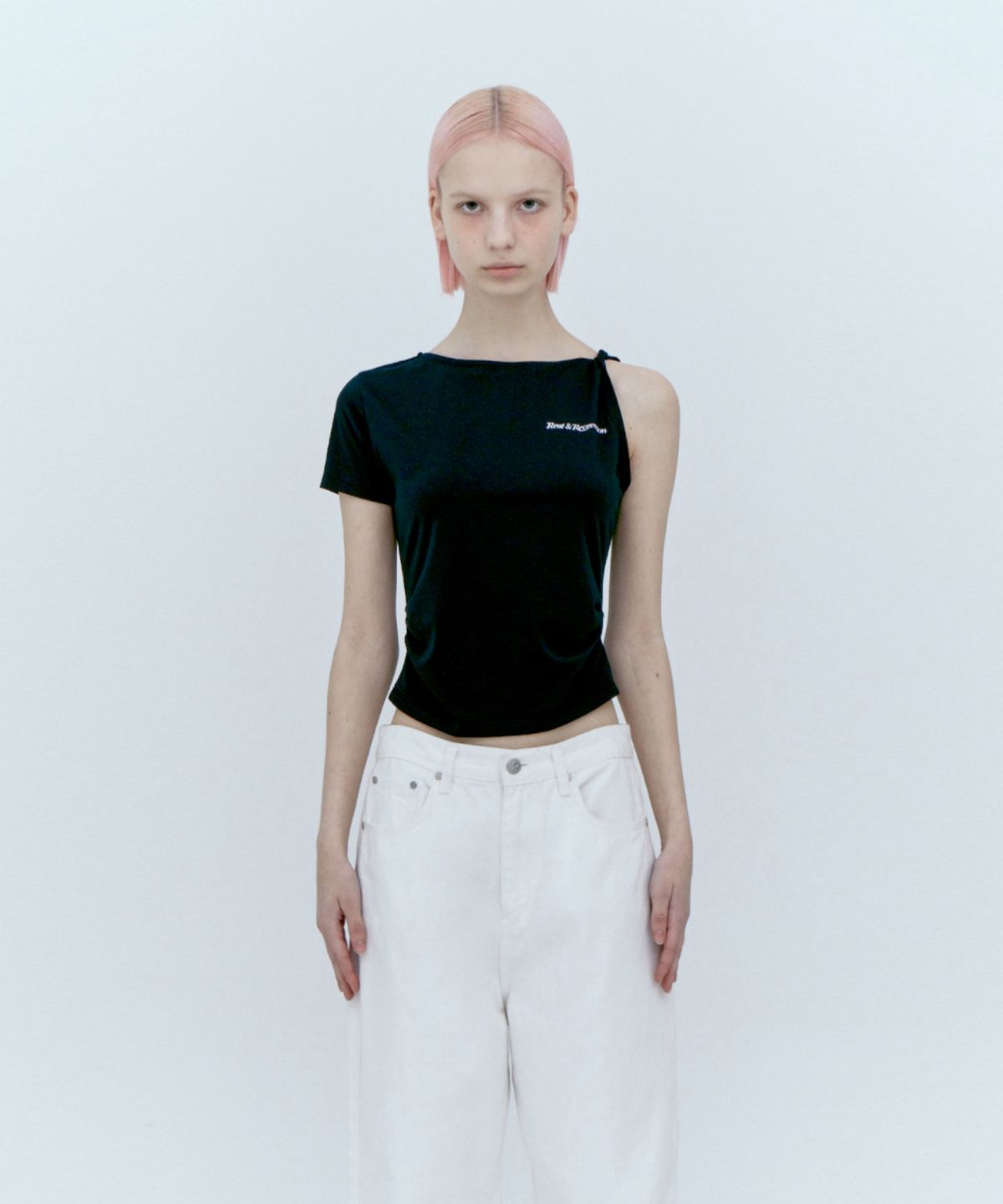 레스트앤레크레이션(REST&RECREATION) UNBALANCED SLEEVE TOP_BLACK