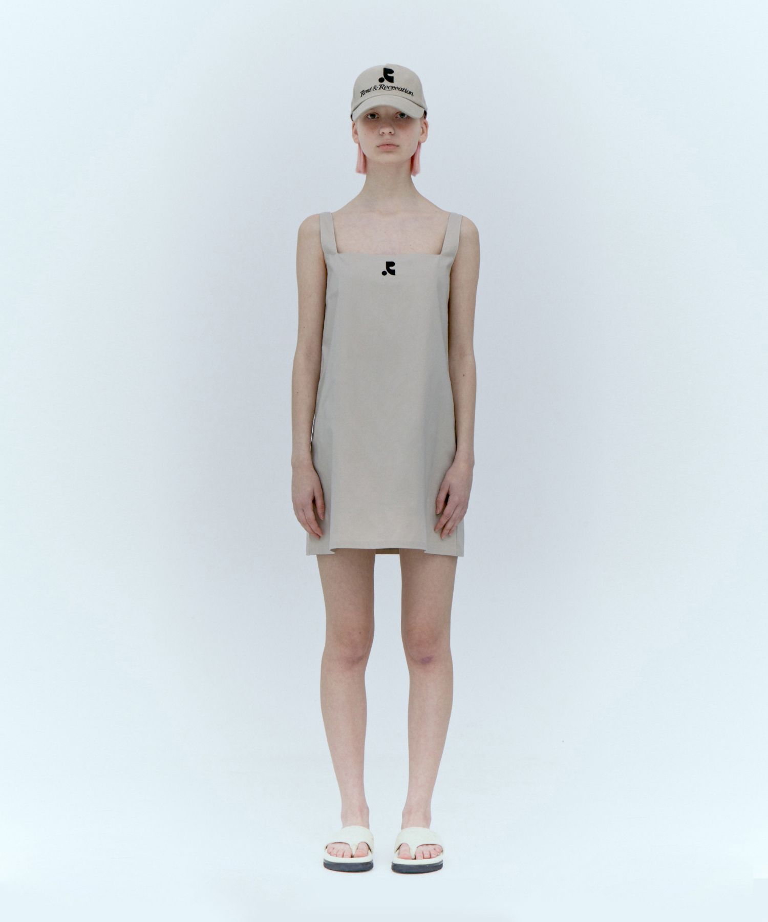 ワンピース [Rest & Recreation] RR SQUARE NECK MINI DRESS - BEIGE 韓国 Rest & Recreation】RR SQUARE NECK MINI DRESS - BEIGE