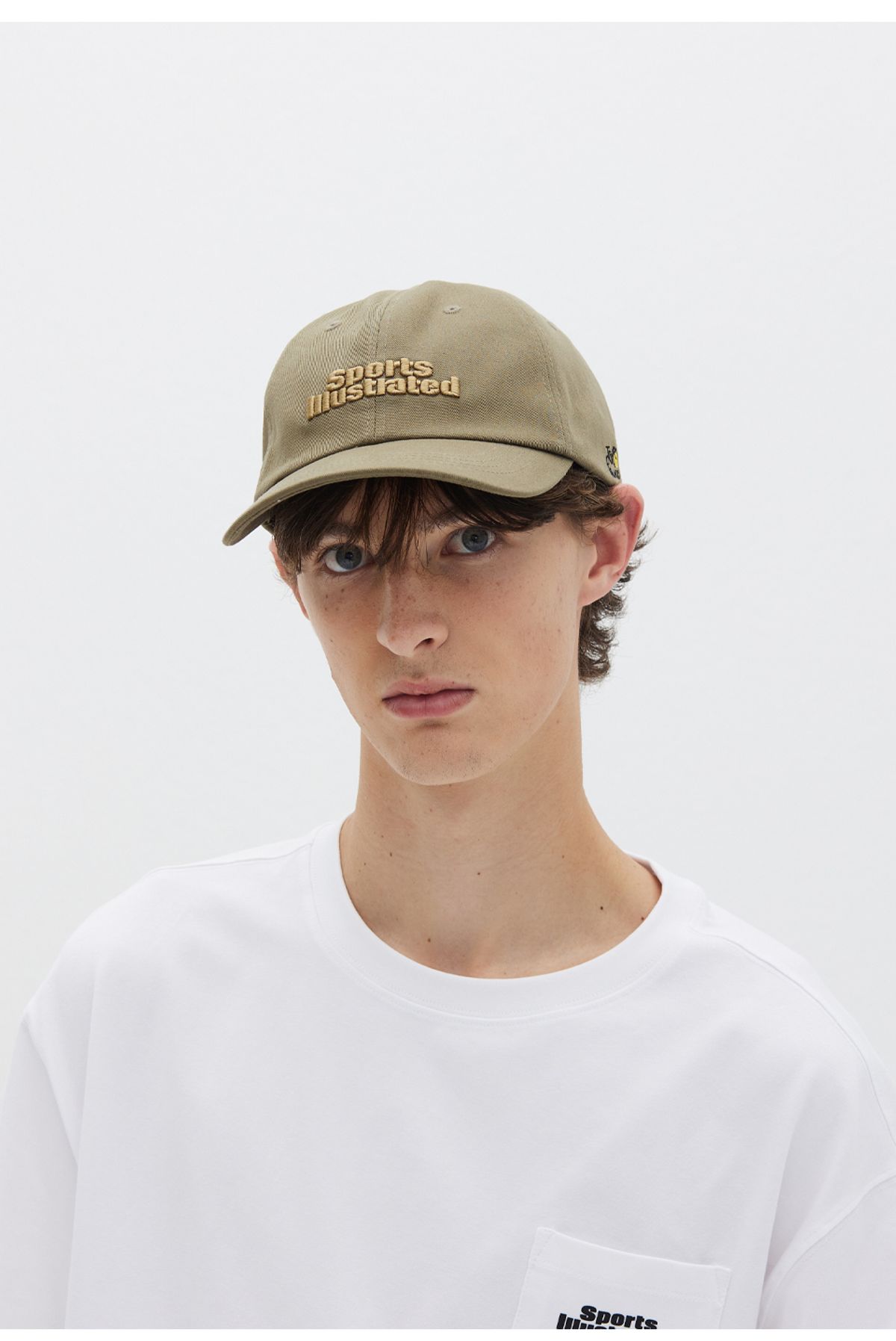 스포츠 일러스트레이티드(SPORTS ILLUSTRATED) CYCLING STACKED LOGO BALL CAP (KHAKI)
