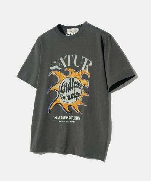★韓国の人気★【SATUR】★Sun Retro Graphic T-Shirt.s★ ☆韓国の人気☆【SATUR】☆Sun Retro Graphic T-Shirt.s