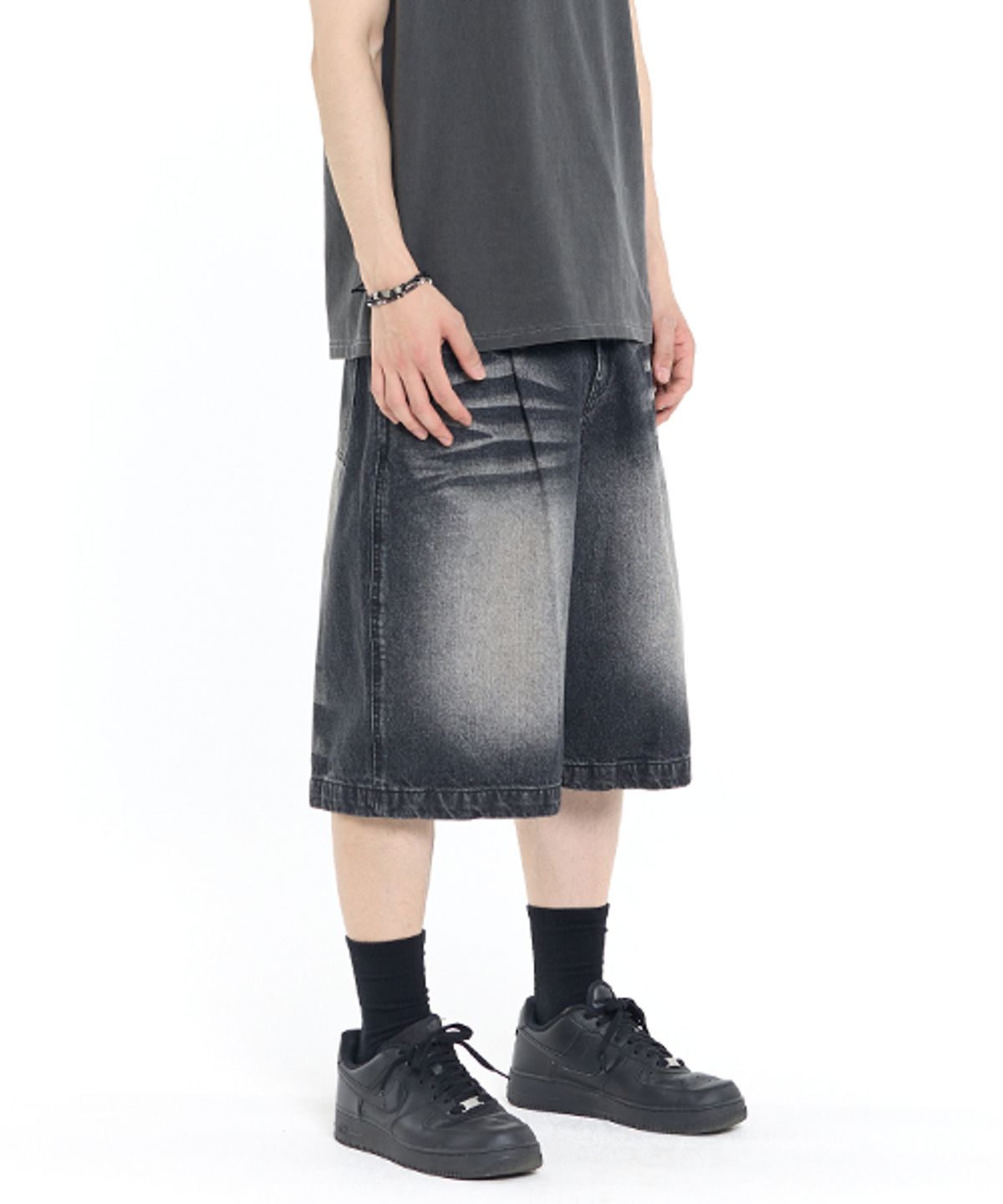 기철(KICHUL) DEEP-SEA BERMUDA DENIM PANTS (BLACK)
