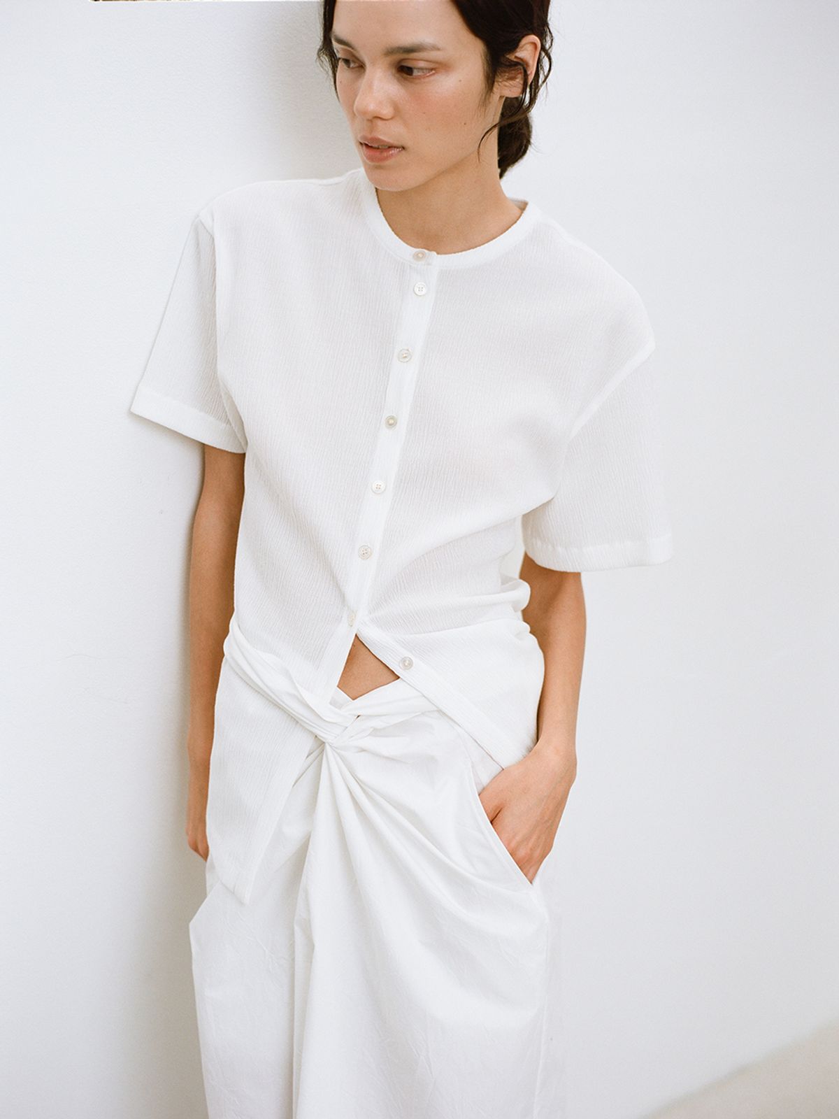 레이스(RRACE) Short Sleeve Pleats Blouse_White