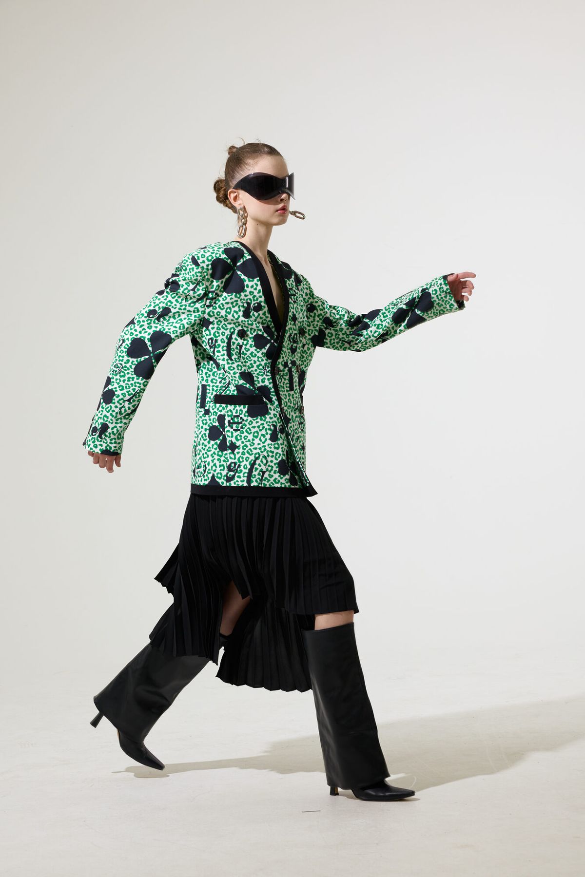 그리디어스(GREEDILOUS) Green Clover Pattern Double Breasted Jacket