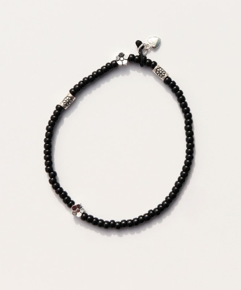 Silver flower charms black beads Bracelet 실버 플라워 꽃 참 블랙 비즈 밴딩 팔찌