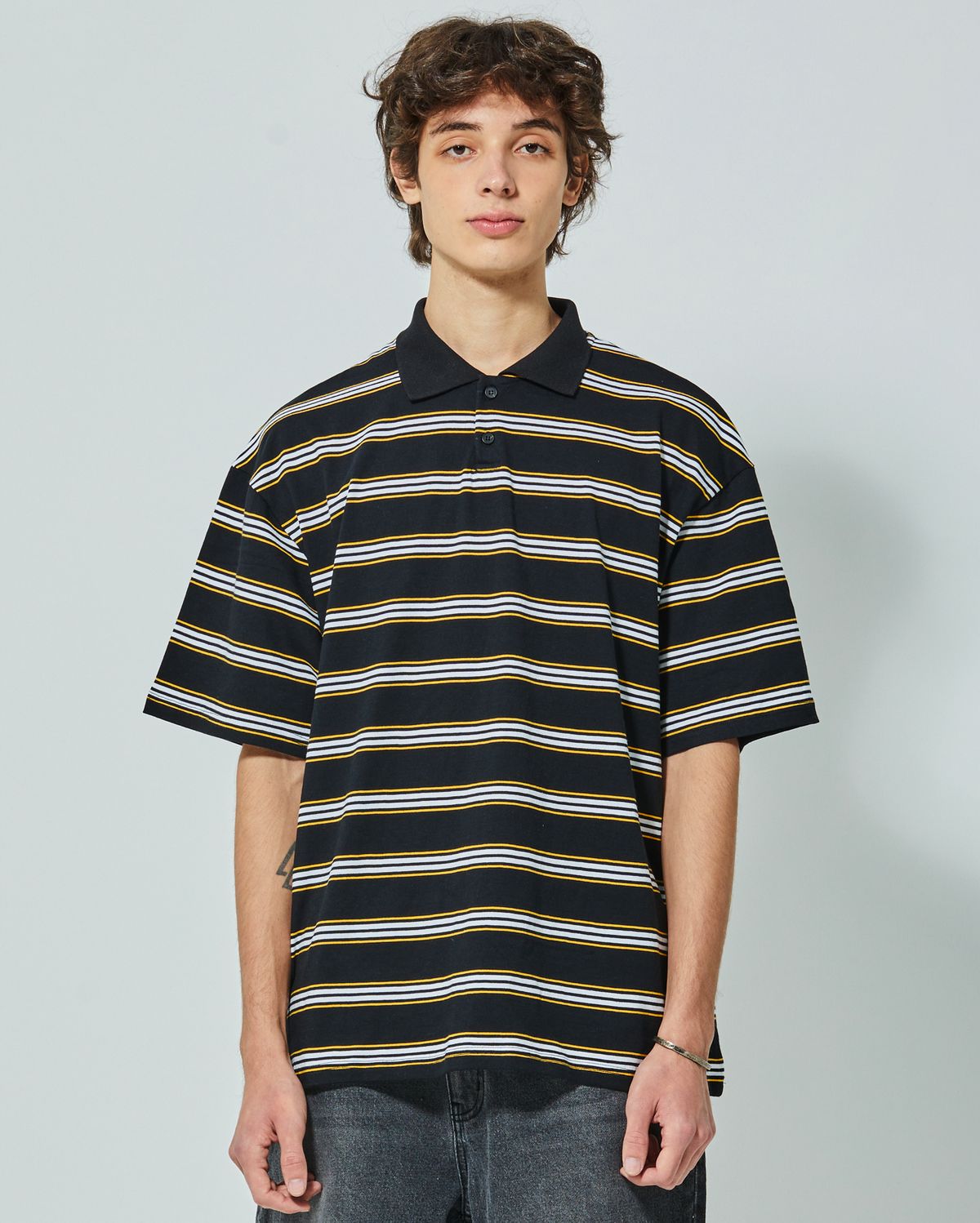 플렉서블(FLXBL) STRIPE COLLAR HALF TEE BLACK