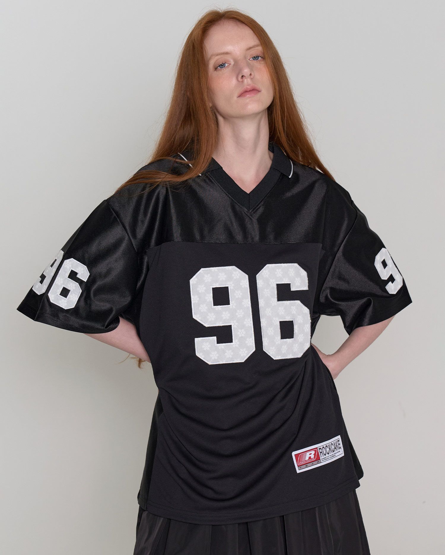 エスパ カリナ着用 [ROCKCAKE] COLLAR RUGBY TEE ☆aespa カリナ 着用！！【ROCKCAKE】Collar Rugby Tee - 2color