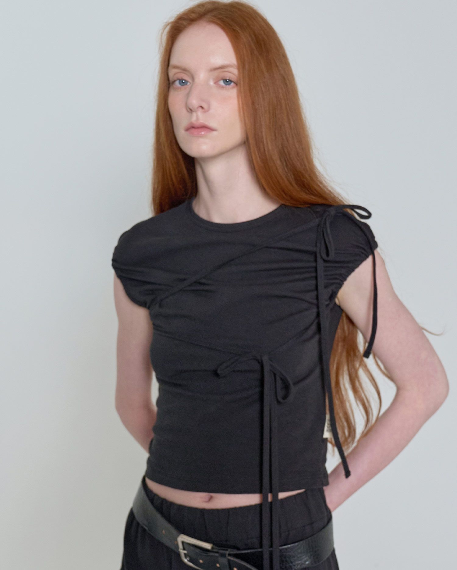 韓国商品/ROCKCAKE Side String Sleeveless MUSINSA公式 | ROCKCAKE Side String Sleeveless - Black