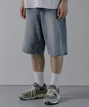 BERMUDA DENIM SHORTS [LIGHT BLUE]
