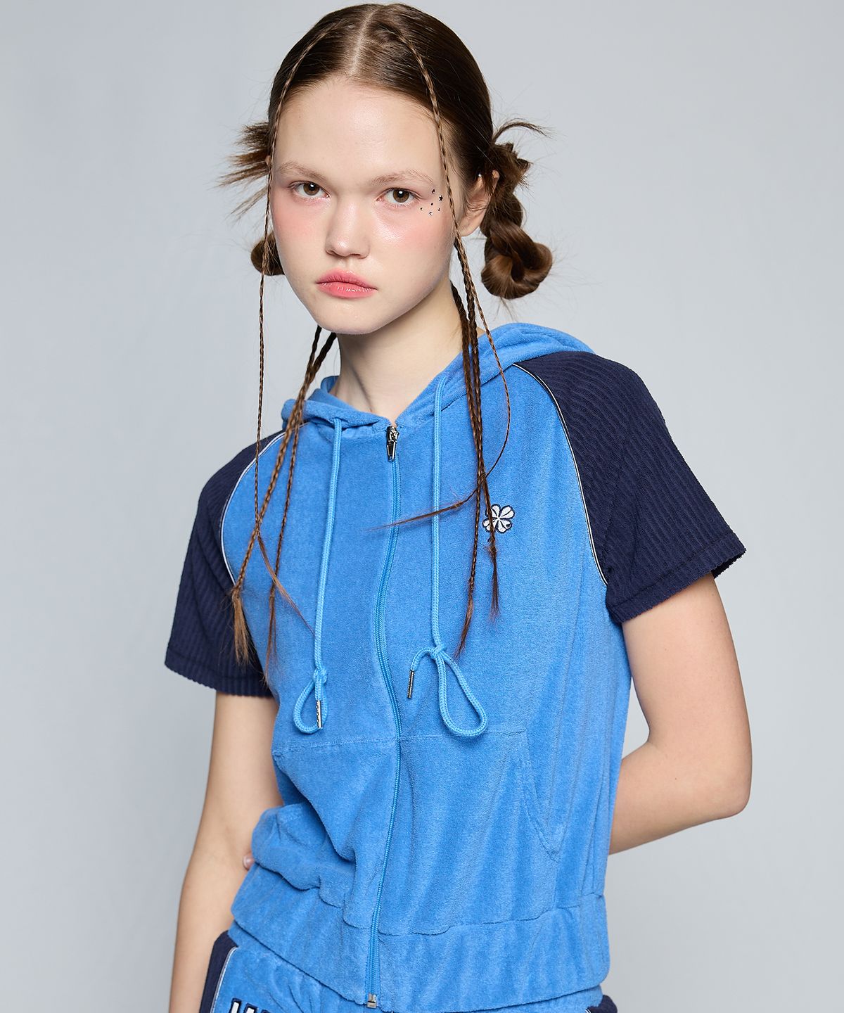 러브이즈트루(LUVISTRUE) BE WHAT YOU HOOD ZIP UP(BLUE)