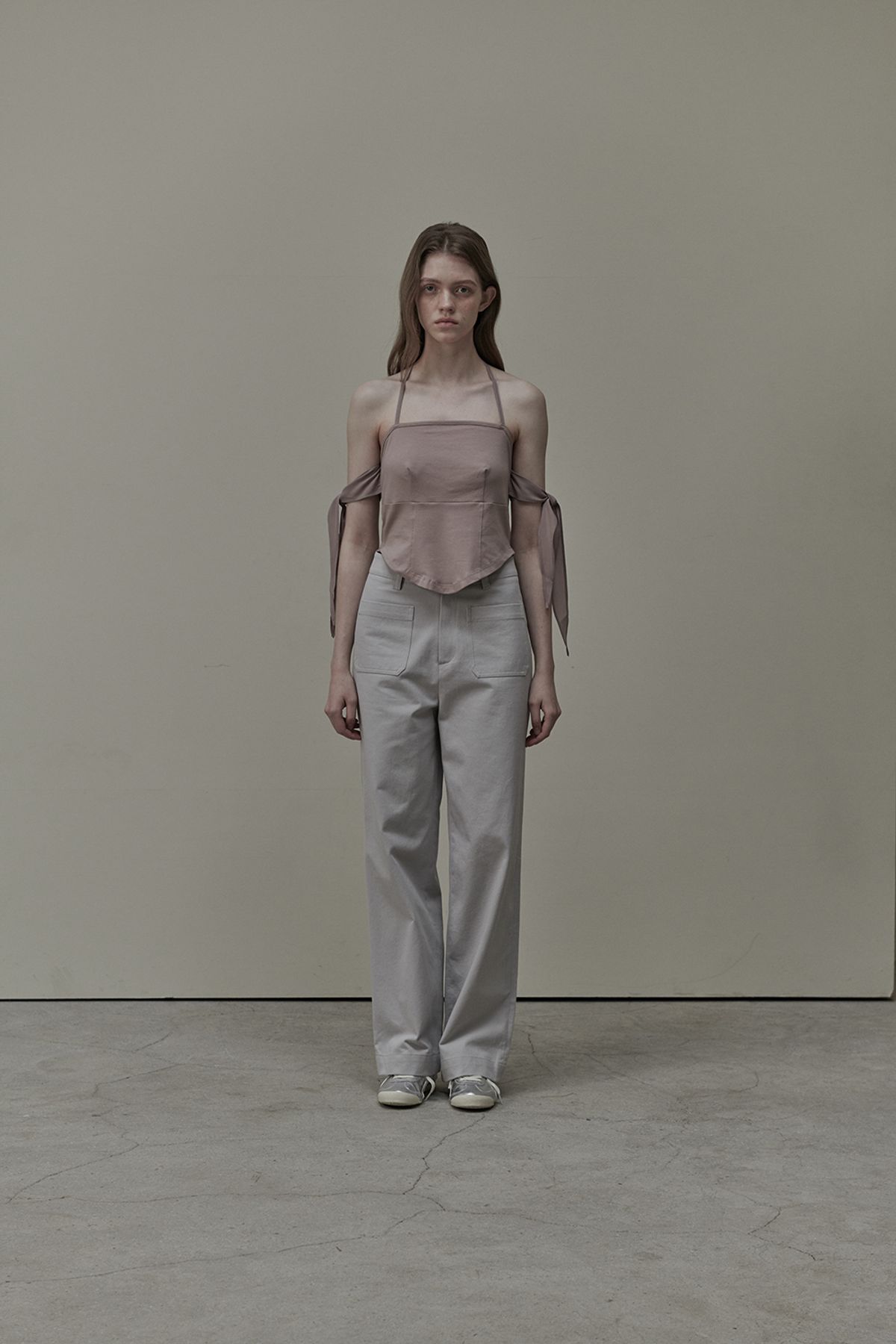 마우솔레움(MAU SOLEUM) Gabrielle Sheer Ribbon Halter T-Shirt - Dusty Pink